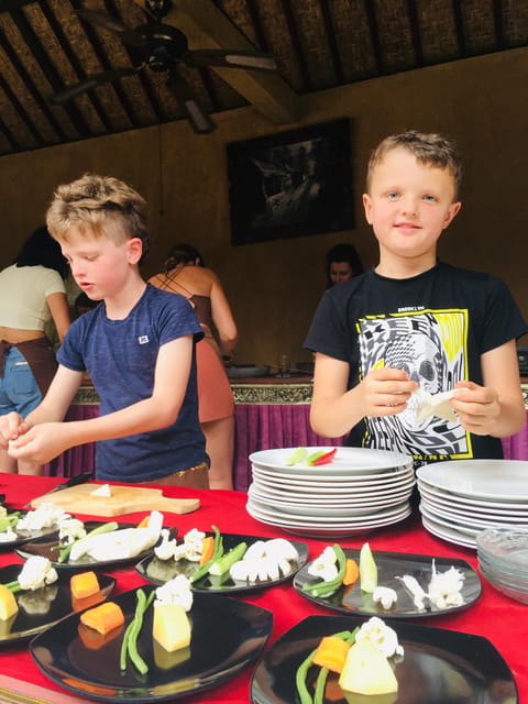 packages cooking class and romantic dinner in a local home - Logistics that help the evening go smoothly