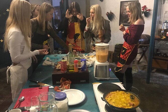 Paella and Salmorejo 2-Hour Cooking Class in Córdoba - Paella and Salmorejo in Córdoba: What You Actually Learn