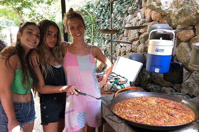 Paella Day Cooking Class Savor the Tradition - Getting There Calmly: public transport, parking, and where you finish