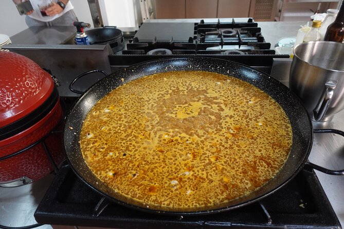 Paella & Sangria Class with Tapas and Market Visit - Group size (up to 16): why it feels personal instead of rushed