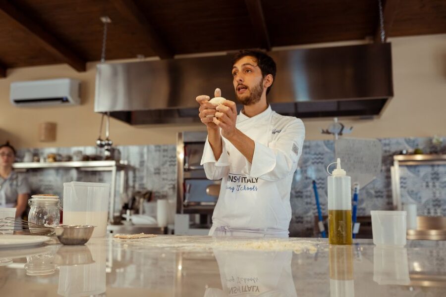Palermo: Pizza and Gelato Cooking Class with Dinner and Wine - Meeting at Via Volturno and How the Class Gets You Working Fast