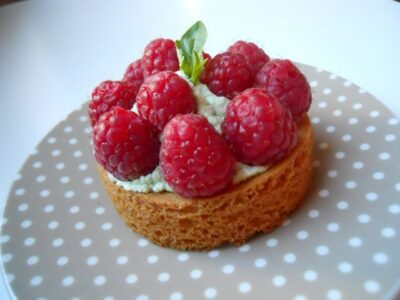 Paris: 2.5-Hour French Pastry Cooking Class - Chef Noémie and the Lenôtre Teaching Approach