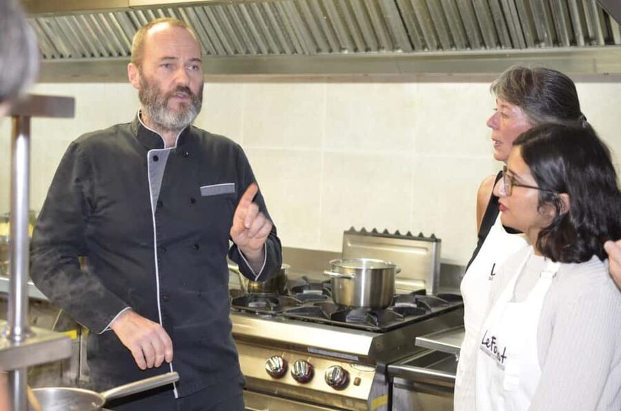 Paris: Evening Cooking Class with Optional Market Visit - Latin Quarter Market Stop: Choosing Ingredients You’ll Cook Later