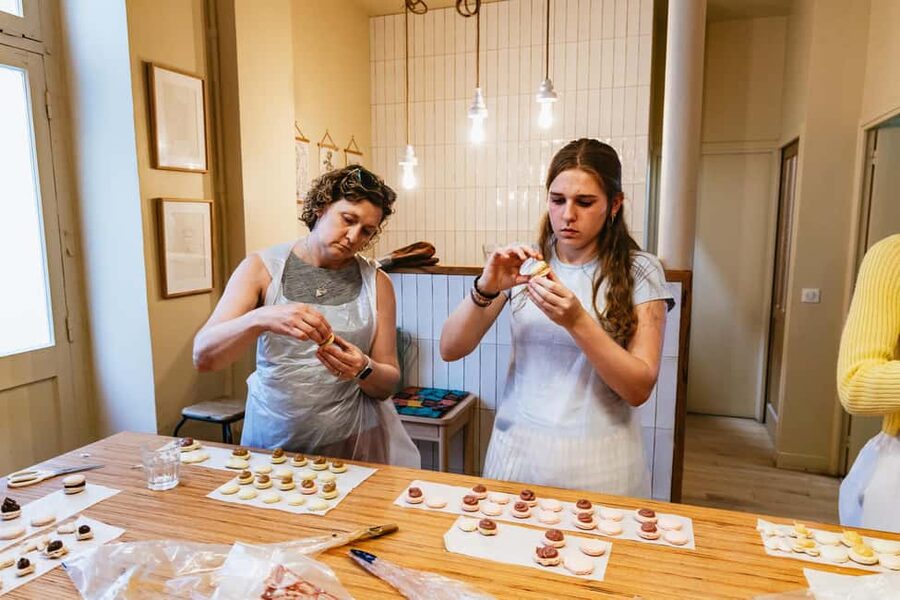 Paris: French Macaron Culinary Class with a Chef - Assembling and Packing: Your Box of Macarons