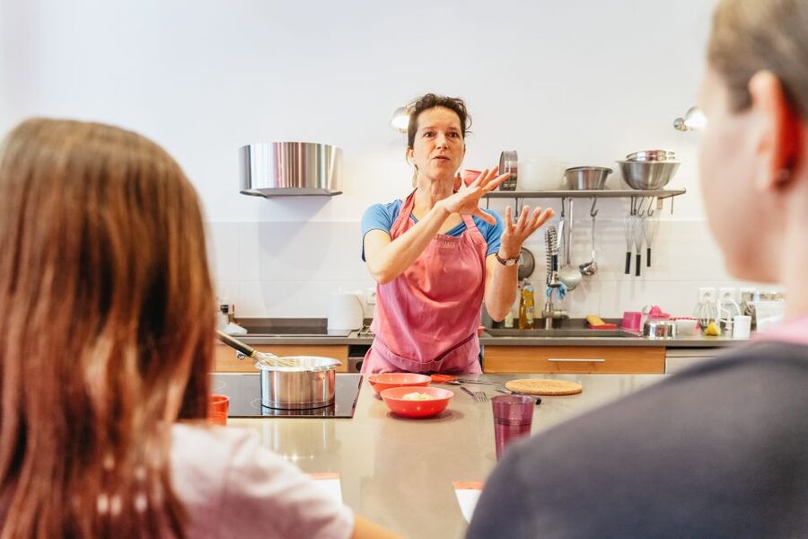 Paris: Macarons Cooking Class with Pâtisserie Chef Noémie - Key takeaways before you go