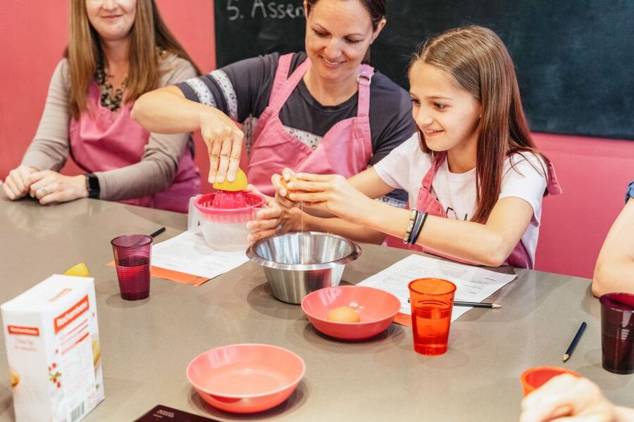 Paris: Macarons Cooking Class with Pâtisserie Chef Noémie - The atelier experience: what Chef Noémie’s kitchen teaches you