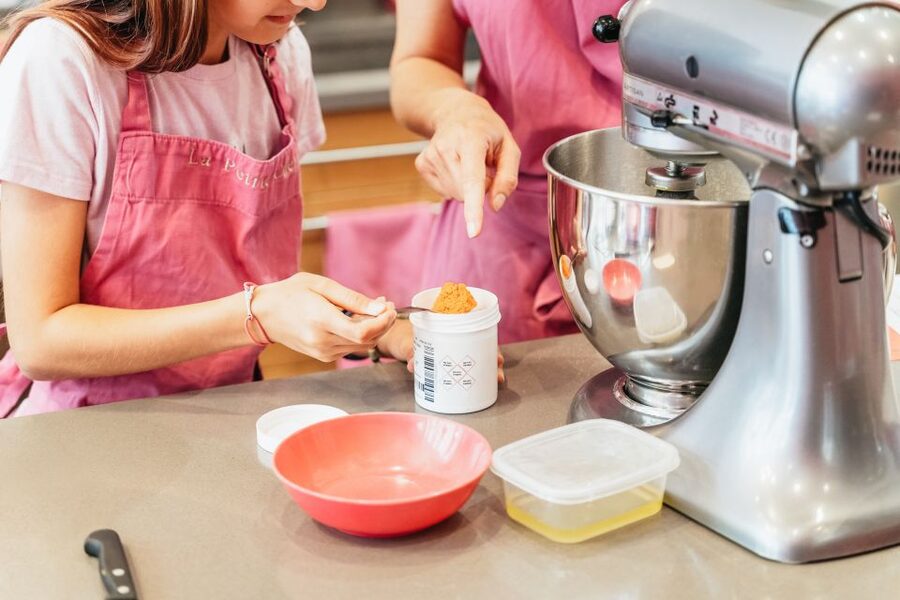 Paris: Macarons Cooking Class with Pâtisserie Chef Noémie - Price and value: is $141 worth it?