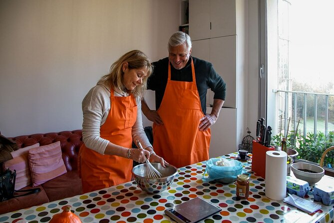 Paris Small Group French Christmas Cooking Class - Paris in winter: why a home-kitchen class feels different