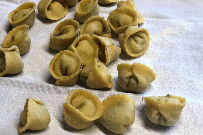 Pasta and Pizza cooking class in Cortona - Sauces That Don’t Need a Degree