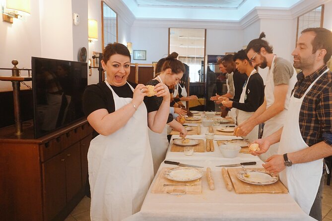 Pasta and Tiramisu Cooking Class in Rome, Piazza Navona - Hands-on fettuccine dough: how the class keeps it doable