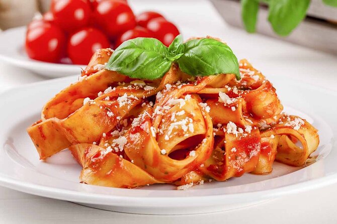 Pasta Cooking Class in Rome - Fettuccine Class in Piazza Navona - Group size and timing: why the class feels manageable