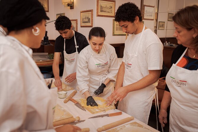 Pasta Cooking Class in Rome - Fettuccine Class in Piazza Navona - Choosing your sauce: classic options without the chaos