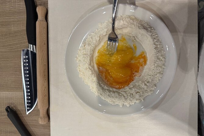 Pasta Fettuccine, Ravioli and Tiramisu Cooking Class in Florence - A small-group Florence cooking class in a private home