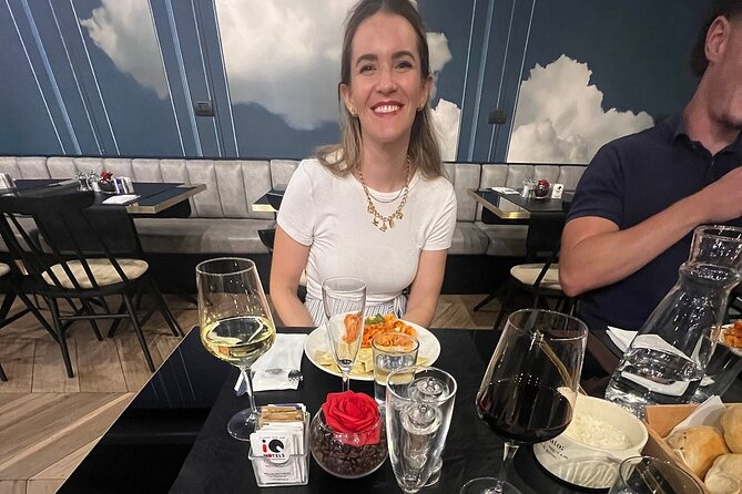 Pasta Fettuccine, Ravioli and Tiramisu Cooking Class in Florence - The class flow: drinks, pasta-making, then you eat what you made