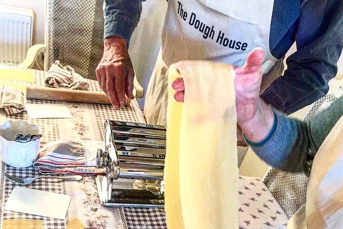 Pasta Making Experience - Cooking Class - Italian vegetarian ravioli: the familiar that teaches fundamentals
