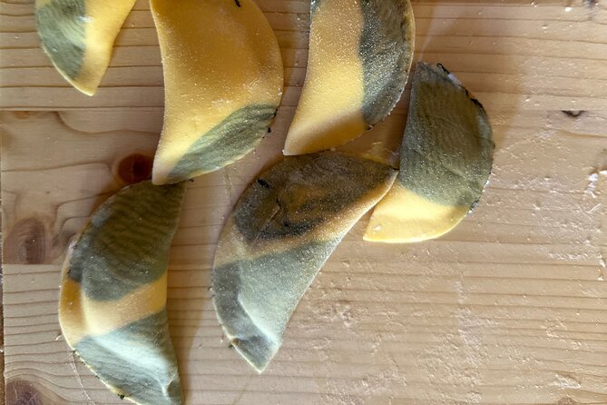 Pasta, Truffle and Wine: hands-on class in a medieval town - Timing, group size, and the trip from Parma