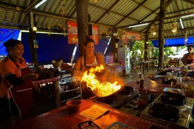 Penny Thai Cooking Class Krabi - Curry paste from scratch: the real secret lesson