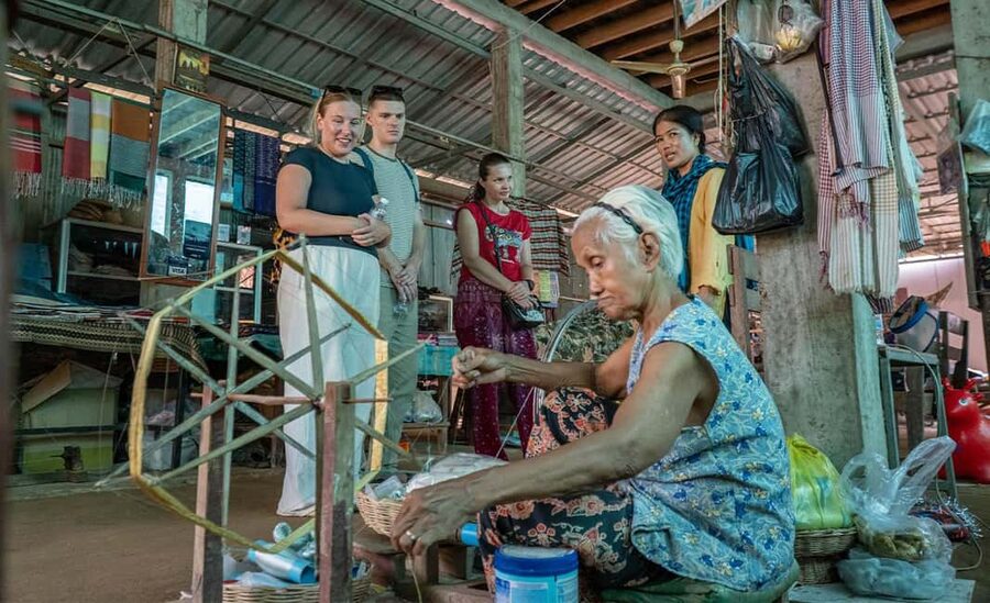 Phnom Penh: Walking Tour, Food Tour & Sunset Cruise - Old Quarter Walk: Post Office Photos and Wat Phnom’s Lady Penh Story