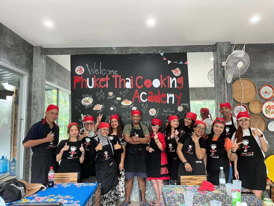 Phuket: Authentic Thai Cooking Class - Pick Your 4 Dishes: Pad Thai, Tom Yum, curry, papaya salad, and dessert