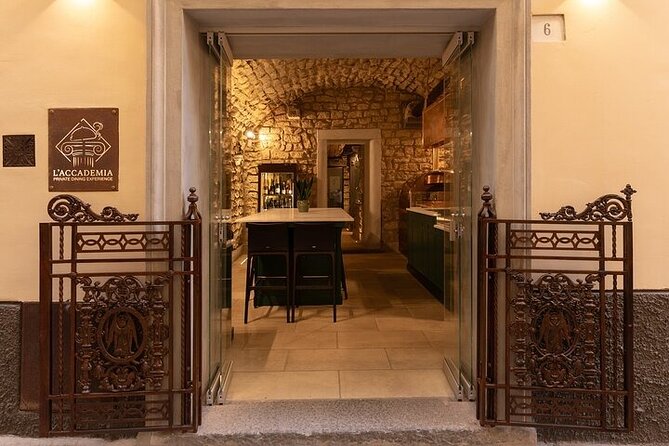 Pizza and Bread Cooking Class: The Scent of Flour - Arriving at Via dell’Accademia: the lesson starts before the oven