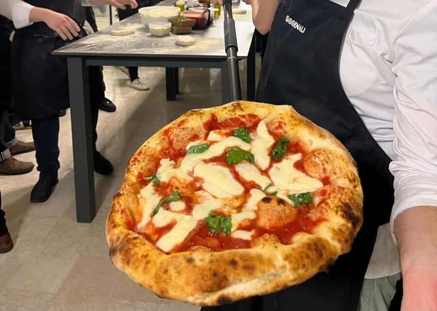 Pizza and Tiramisu Cooking Class with Wine in Milan - Finding Via Lodovico Settala: getting to the class without stress