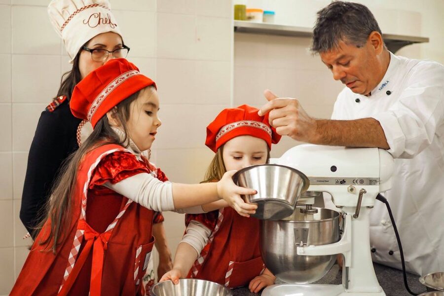 Pizza & Gelato: Cooking Class in central Florence - Where to go: Via Scialoja 13 and what to look for
