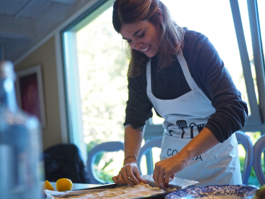 Pontevedra: Galician Cooking Class with Chef Instructor - Welcome spread: Albariño wine and local cheese first