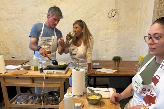 Porto Hands On Cooking Class-3 course-wine included-trained chef - Chef Tania, Tomás, and the Team: How Instruction Feels in the Room