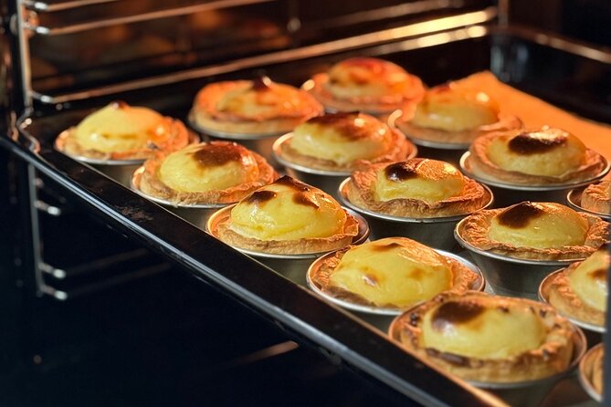 Porto: Pastel de Nata Cooking Class with Porto Wine (Lapa) - The cozy workspace: why the room matters for learning