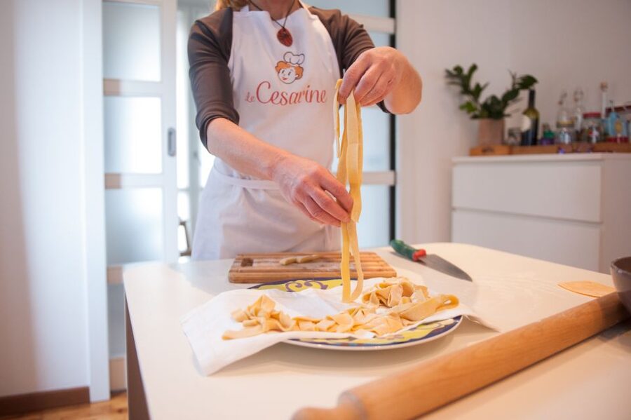 Positano: Pasta & Tiramisu Cooking Class at a Local's Home - Aperitivo First: Prosecco and Nibbles Set the Tone