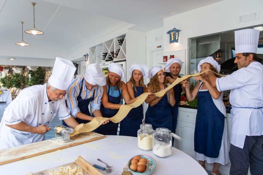 Praiano: Cooking Class with Dinner Overlooking the Sea - Getting to La Gavitella: boat ride or the stairs from San Gennaro