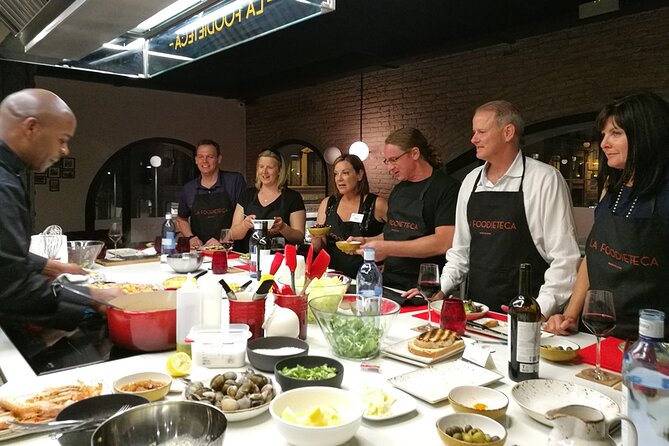 Premium Cooking Class in Designer Loft: Paella & Spanish Tapas - La Foodieteca: The Barcelona Loft With Cathedral Views
