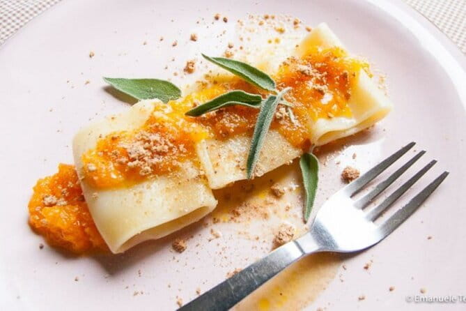 Private and authentic cooking class experience with family - Price and value: what $102.58 per person really covers