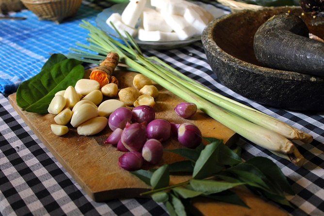 PRIVATE Authentic Balinese Cooking Class in Ubud at Putu's Home - The meal: a Balinese feast plus local alcohol