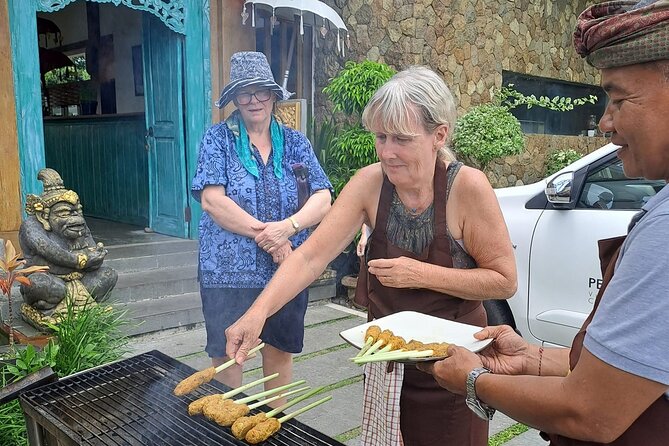 Private Balinese Cooking Class in Ubud at Santika's Home - From your Ubud hotel to the market: what the market tour adds