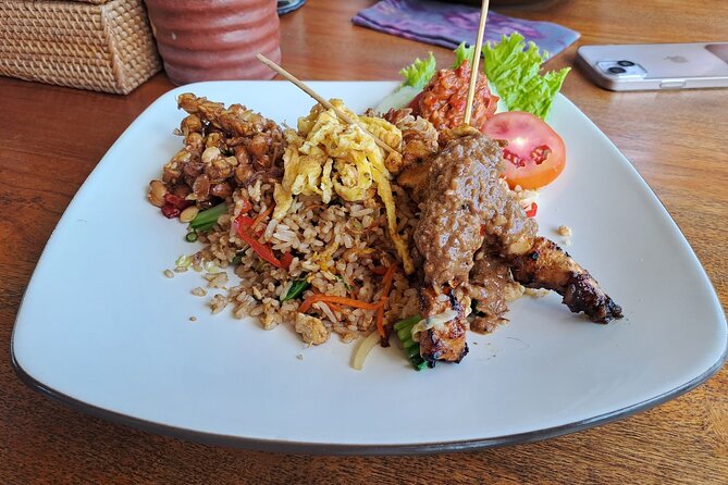 Private Balinese Cooking Class in Ubud at Santika's Home - Dietary options without the awkward substitutions