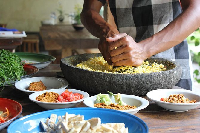 PRIVATE Balinese Cooking Class in Ubud with Dewa with Transfers - Key Reasons This One Gets Such Strong Praise