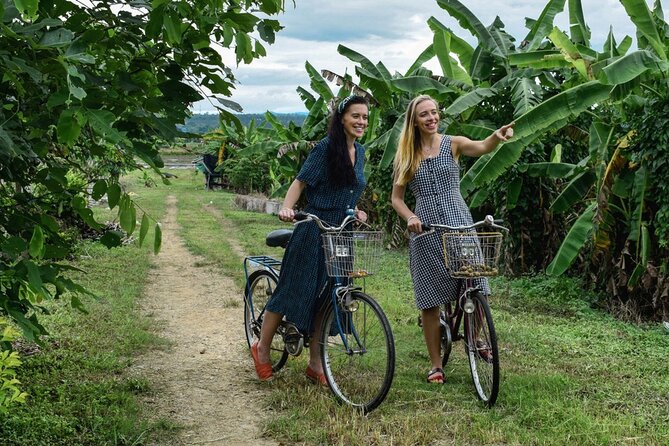 Private Bicycle Tour to Chiang Mai and Thai Cooking Class - From your hotel to Umbrella Village: easy start, clear plan