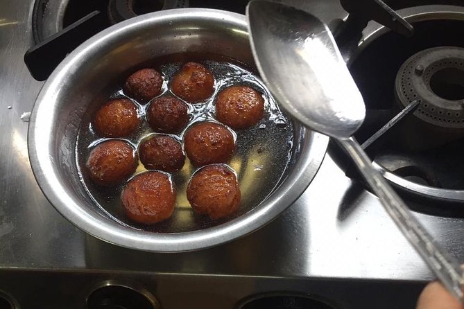 Private Half-Day Mumbai Cooking Class - Inside the cooking lesson: hands-on help and spice timing