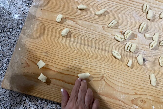 Private Home Cooking Class with Andrea and Arianna in Rome - The 3-hour flow: theory, prep, and Roman classics in one go