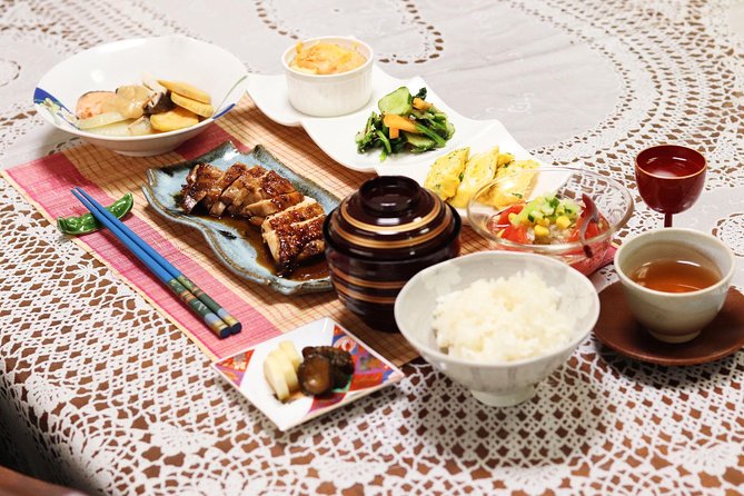 Private Home-Style Cooking Class in Osaka with Local Mom Yoshiko - The meal at the end: eating as part of the lesson