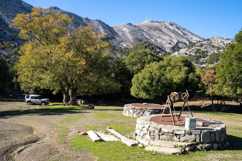 Private Jeep Tour to Psiloritis Mountain & Cooking Lesson - Anogia coffee at the kafeneio: a calm rhythm break