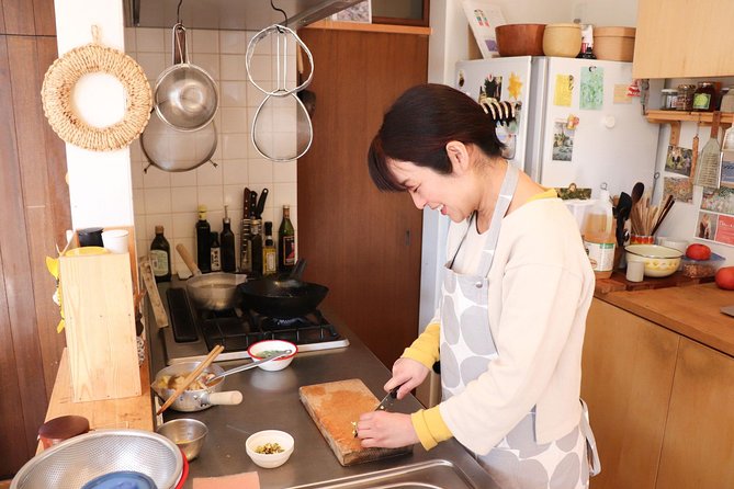 Private Kyoto Market Tour and Authentic Cooking Class with Aki - From Market to Home: The Short Bus Ride That Changes Everything