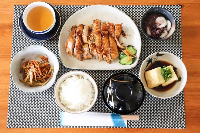 Private Market Tour and Cooking Class with Kanae, a Sapporo Local - Lunch with local alcohol: included, but not heavy-handed