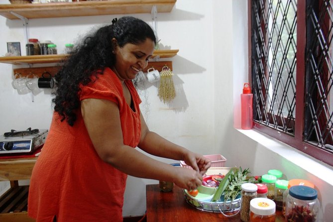 Private Market Visit and Cooking Class with Private Transfers from Kandy Hotels - Pickup From Your Kandy Hotel in a Tuk Tuk or Van