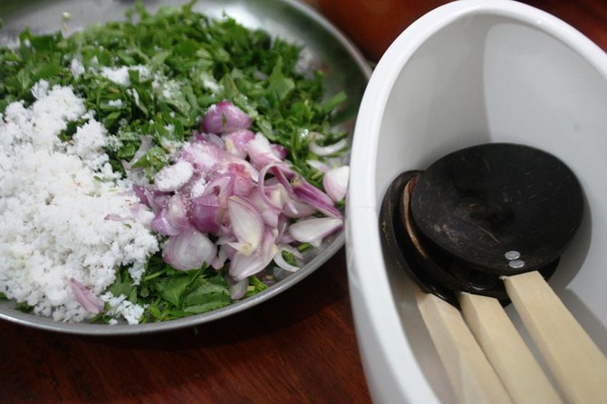 Private Market Visit and Cooking Class with Private Transfers from Kandy Hotels - Cooking Hands-On: Curries, Vegetables, and Prep Skills