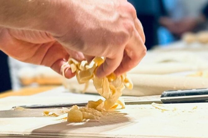 Private Pasta & Tiramisu Cooking Class with Unlimited Wine - Where the Class Starts in Rome (V. dei Coronari) and What That Means for Your Evening