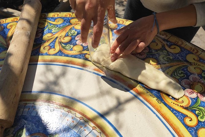 Private Sicilian Vegetarian Cooking Class at a Farmhouse in Noto - Getting to Belvedere di Noto and Knowing the Flow