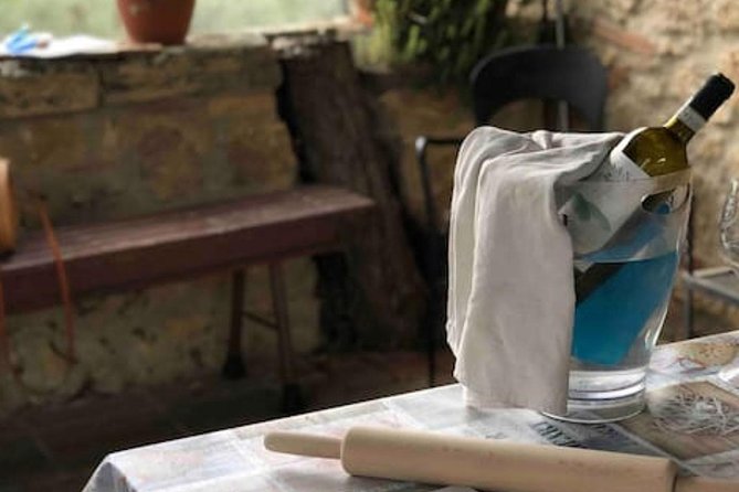 Private Tuscan Cooking Class And Wine Tasting in Radda in Chianti - Sharing the Table: Wine, Conversation, and Real Italian Life