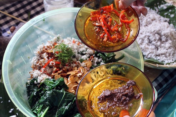 PRIVATE Ubud Market Tour & Balinese Cooking Class with Putu - Lunch at Putu’s compound: where the culture feels lived-in